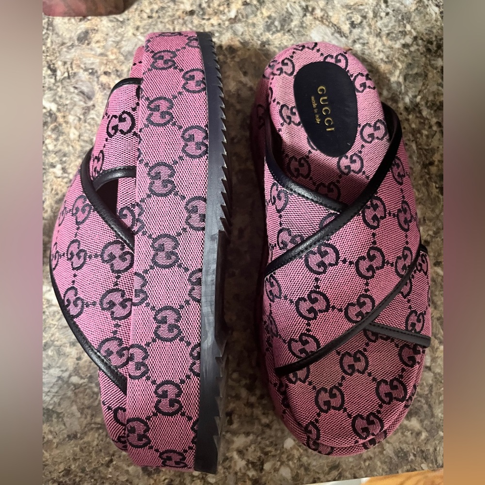 Gucci Pink GG Platform Slide Sandals – Like New w/ Box & Bag